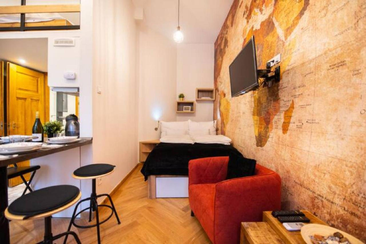 Chic Loft At Center With Ac